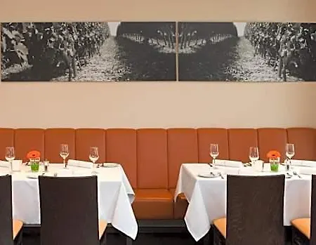 Intercityhotel 4*