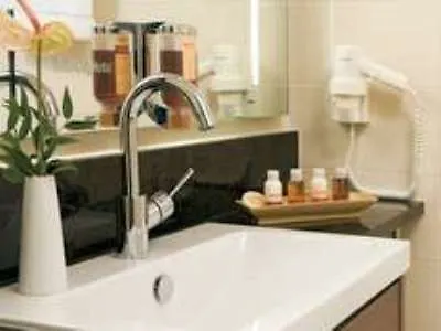 Intercityhotel Otel