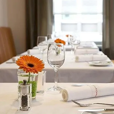 Отель Intercityhotel 4*