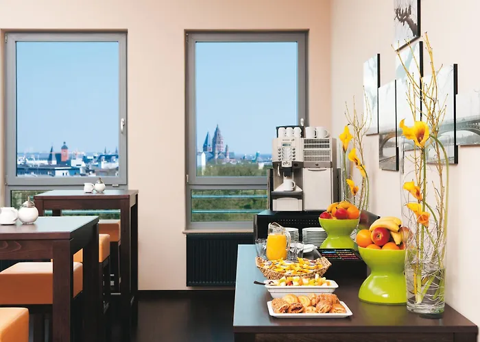 Intercityhotel Hotel 4*