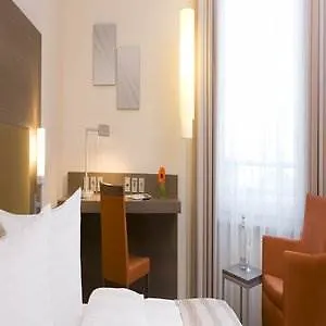 Intercityhotel 4*