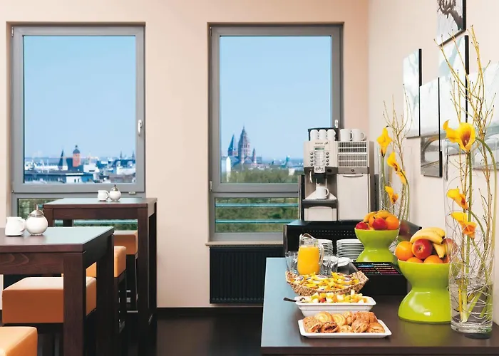 Hotell Intercityhotel 4*